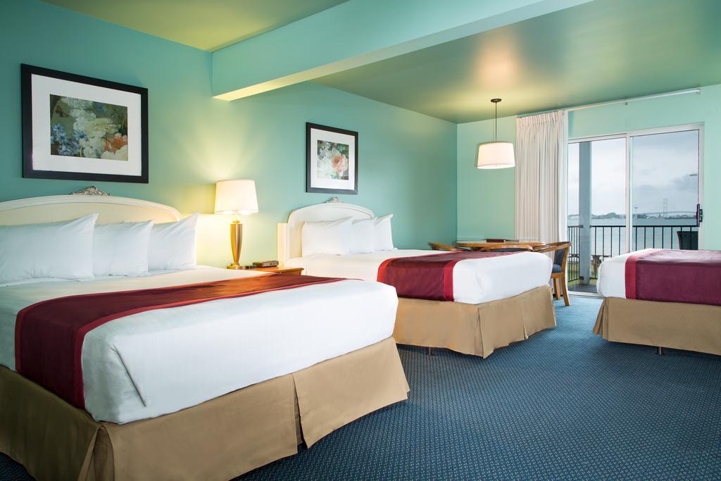 Clearwater Lakeshore Motel Mackinaw Stadt Zimmer foto