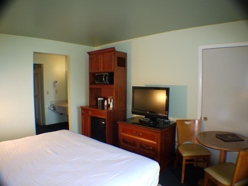 Clearwater Lakeshore Motel Mackinaw Stadt Zimmer foto