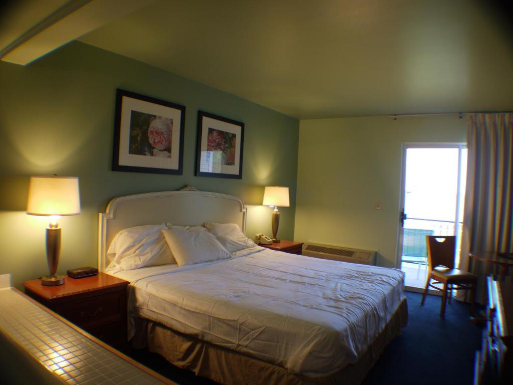 Clearwater Lakeshore Motel Mackinaw Stadt Zimmer foto